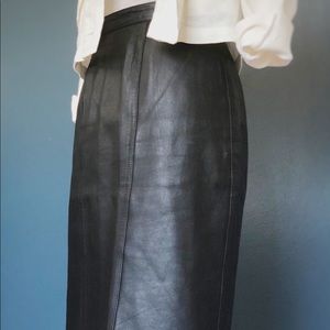 Vntg Blk Leather Skirt